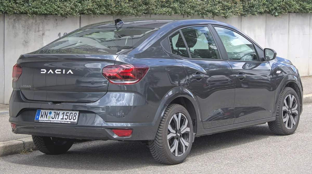 Dacia Logan, vue arrière (photo d’illustration)
